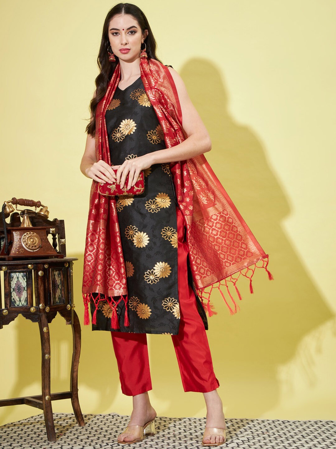 

VredeVogel Woven Design Floral Regular Cotton Silk Kurta with Trousers & Dupatta, Black