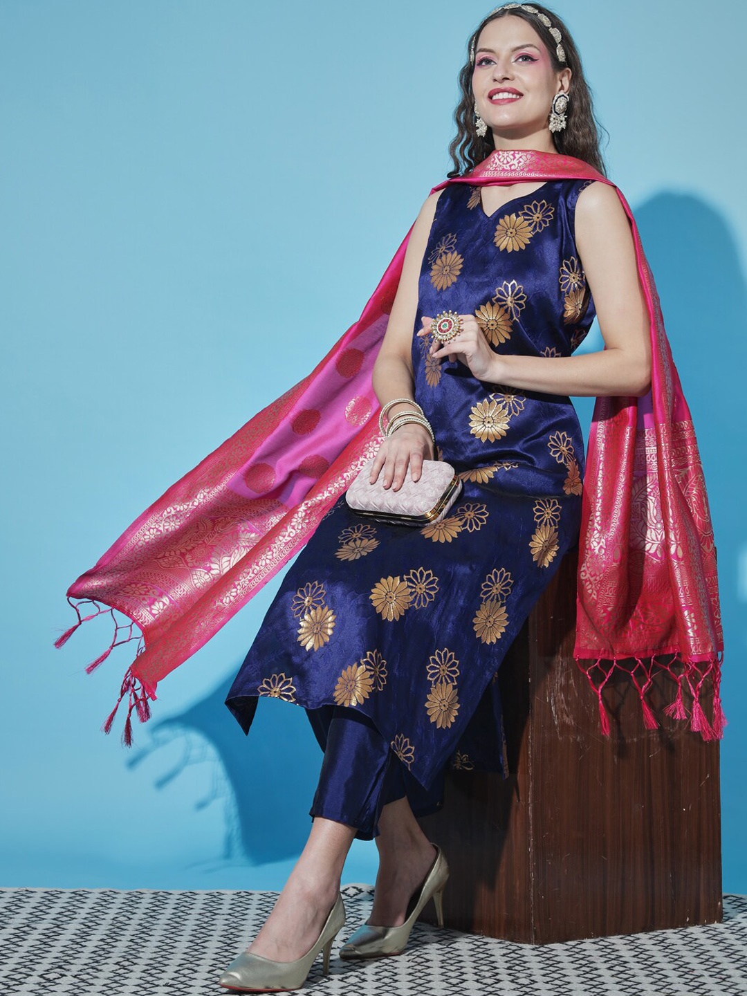 

VredeVogel Floral Woven Design Kurta With Trousers & Dupatta, Blue