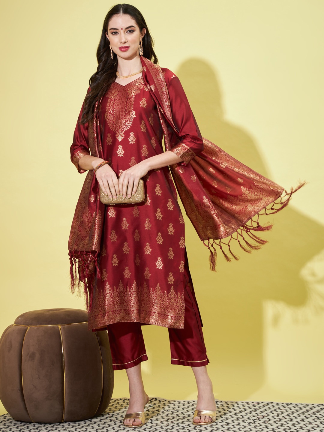 

VredeVogel Woven Design Regular Kurta with Trousers & With Dupatta, Maroon