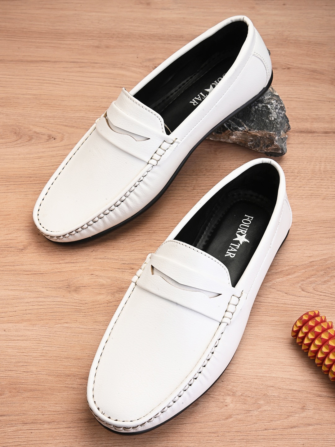

FOUR STAR TRUCK SALES Men Textured Formal Loafers, White