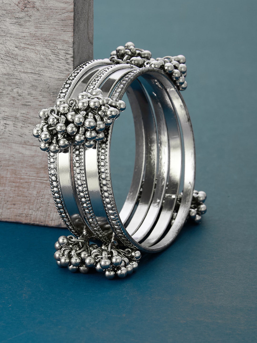 

ATIBELLE Set Of 5 Silver-Plated German Silver Stone Studded Bangles