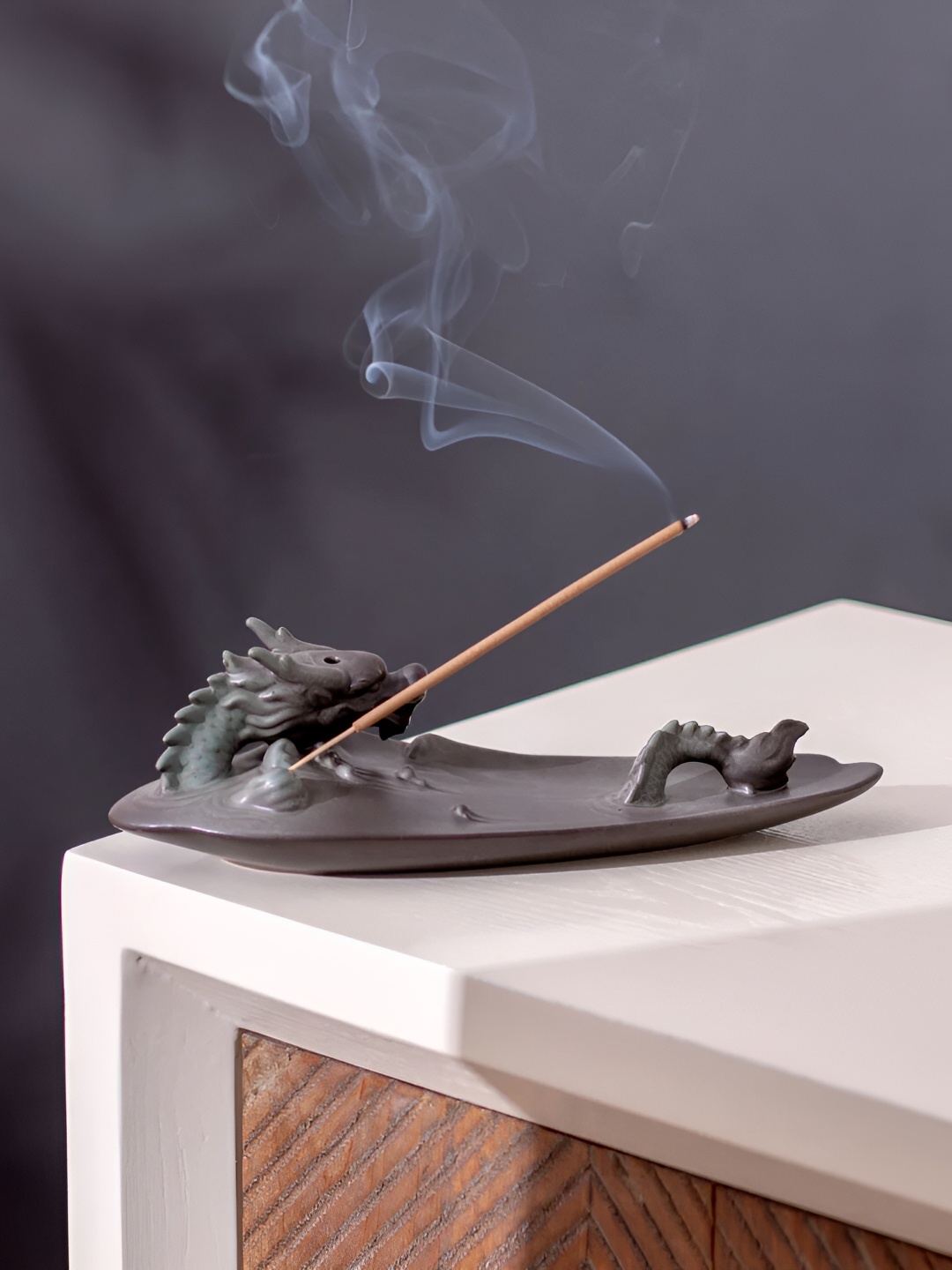 

THEDECORKART Grey Dragon Boat Shape Backflow Incense Burner