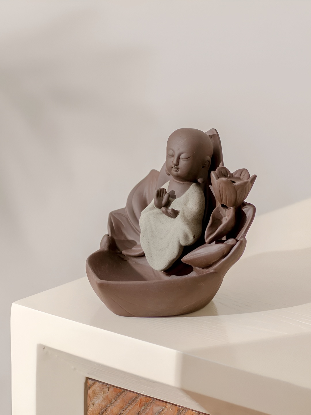 

THEDECORKART Brown Figurine Showpiece