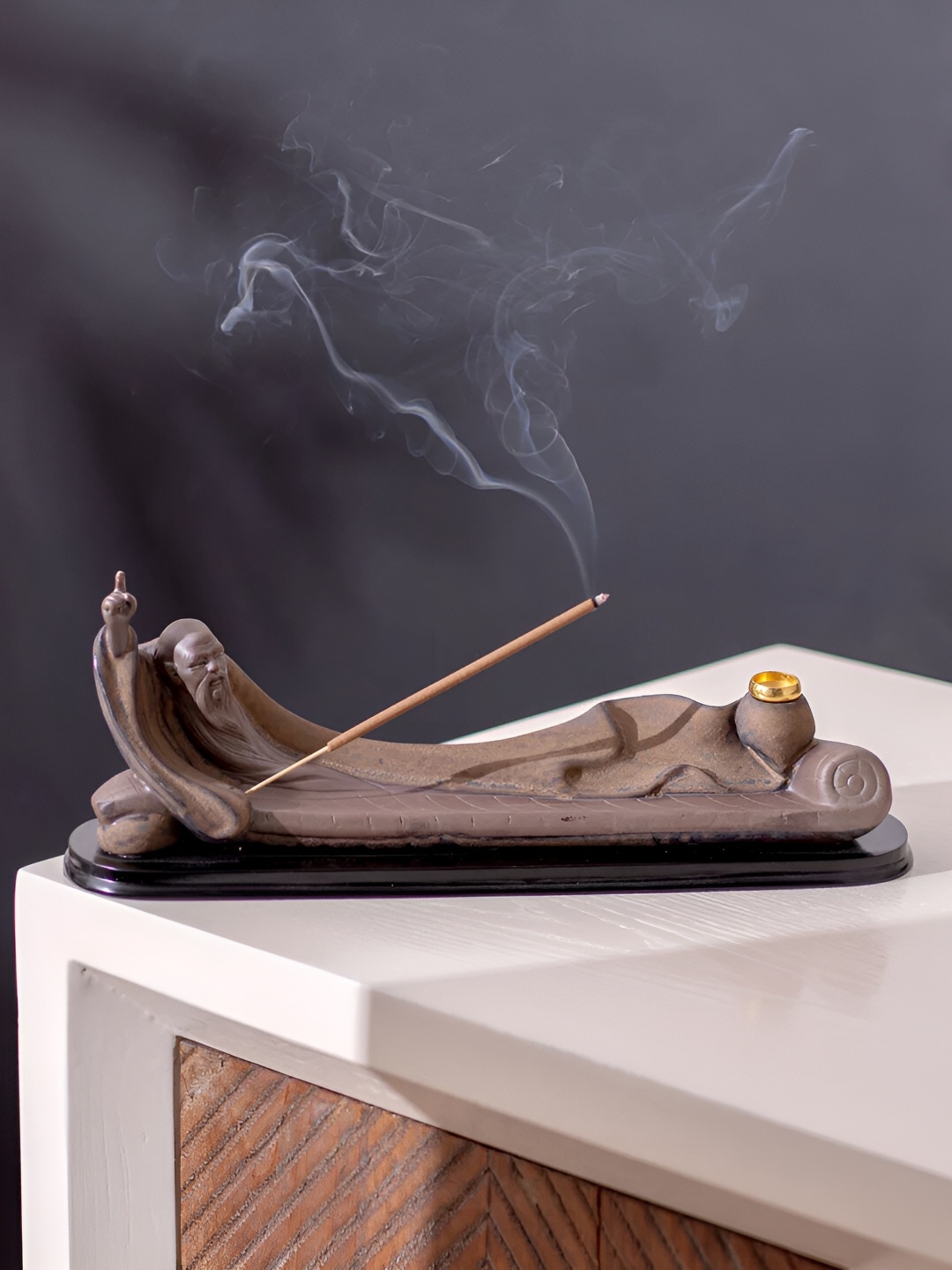 

THEDECORKART Brown Incense Holder Showpiece