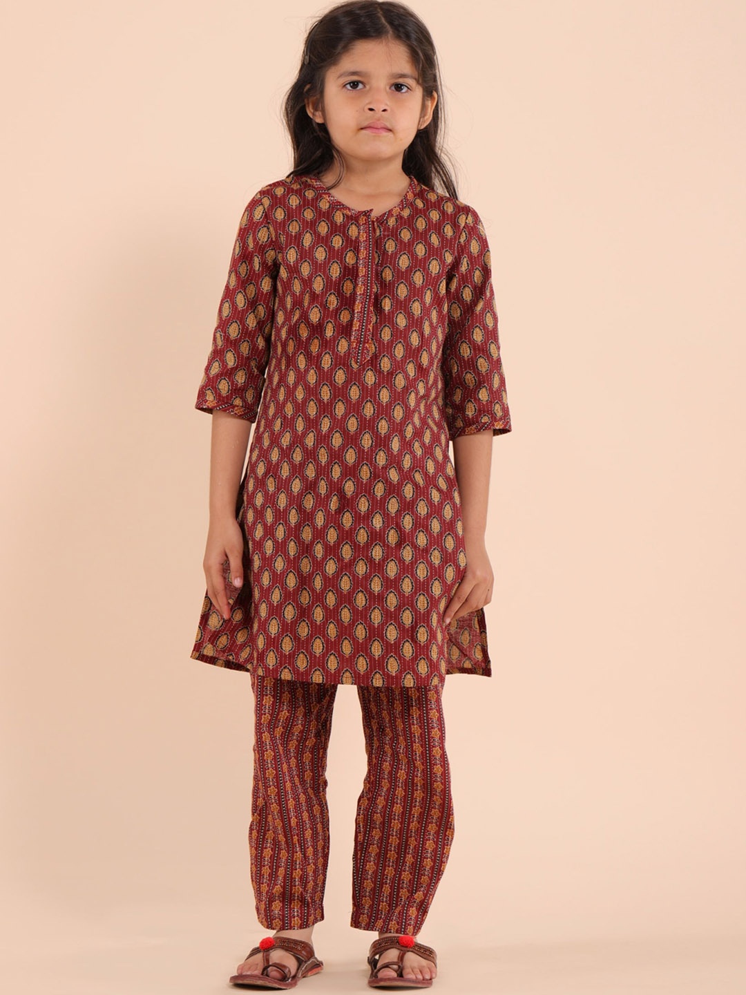 

Sangria Girls Ethnic Motifs Printed Pure Cotton Kurta With Trouser Set, Maroon