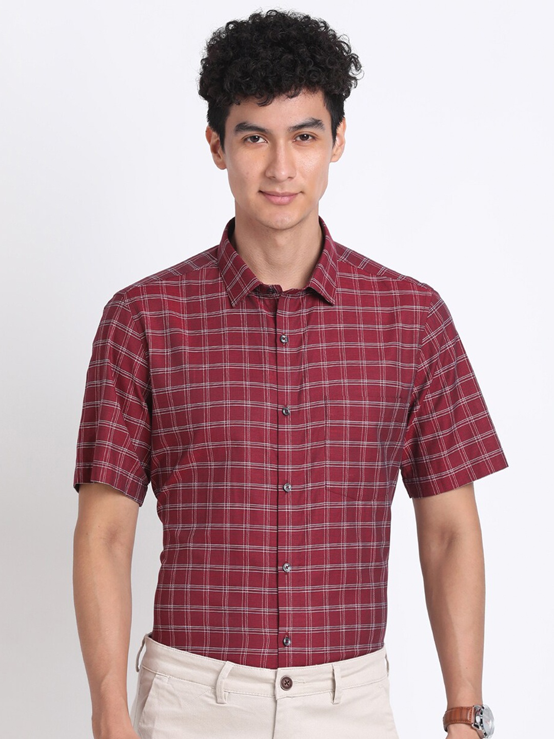 

Turtle Standard Windowpane Checked Spread Collar Cotton Formal Shirt, Red