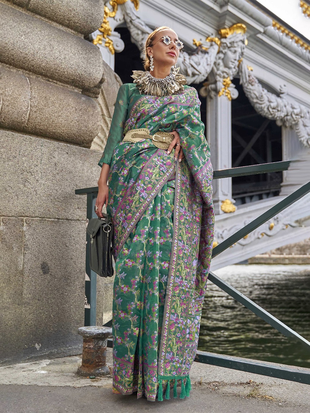 

Mitera Green & Pink Floral Woven Design Organza Banarasi Saree