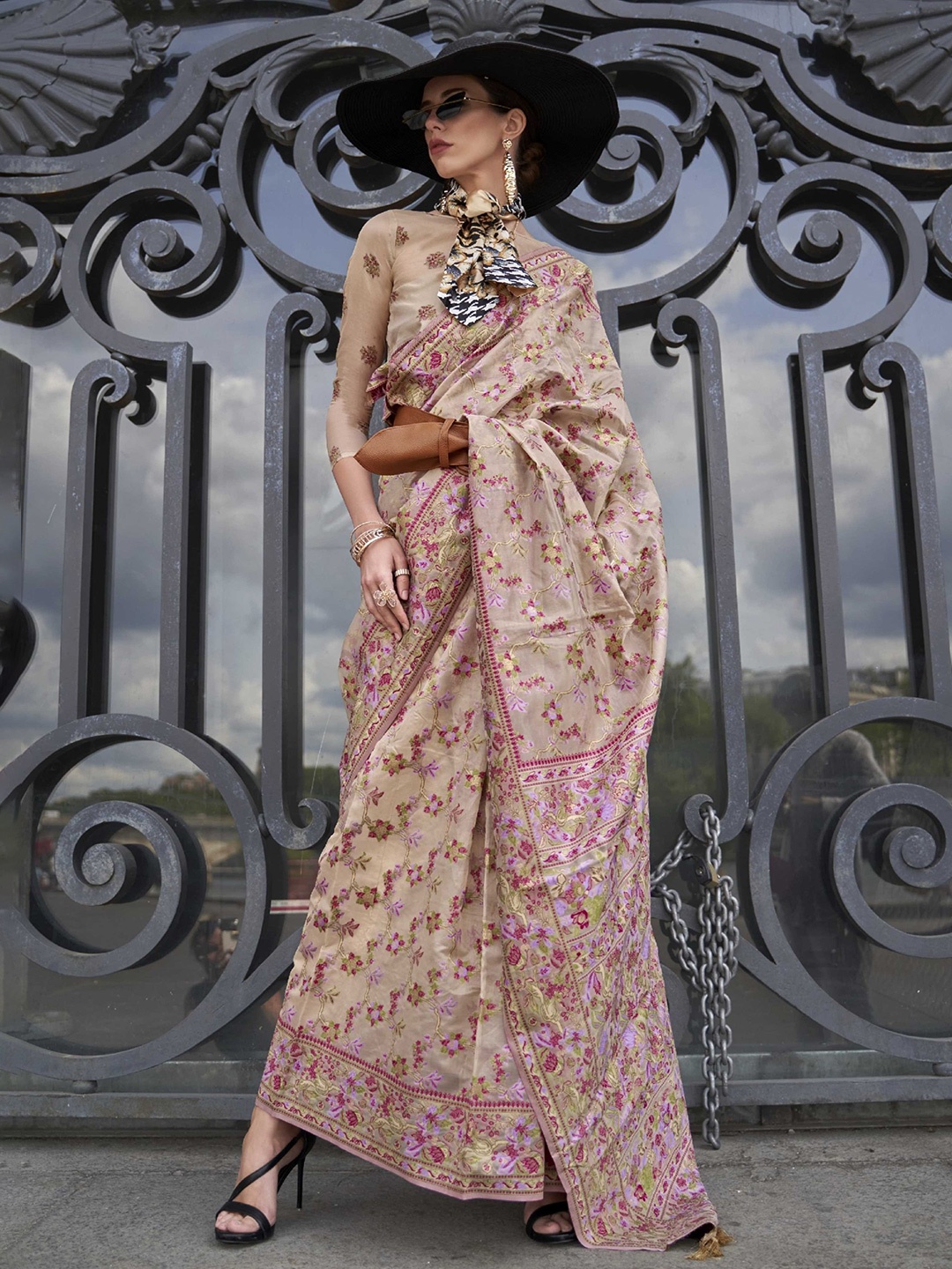 

Mitera Woven Design Zari Organza Banarasi Saree, Beige
