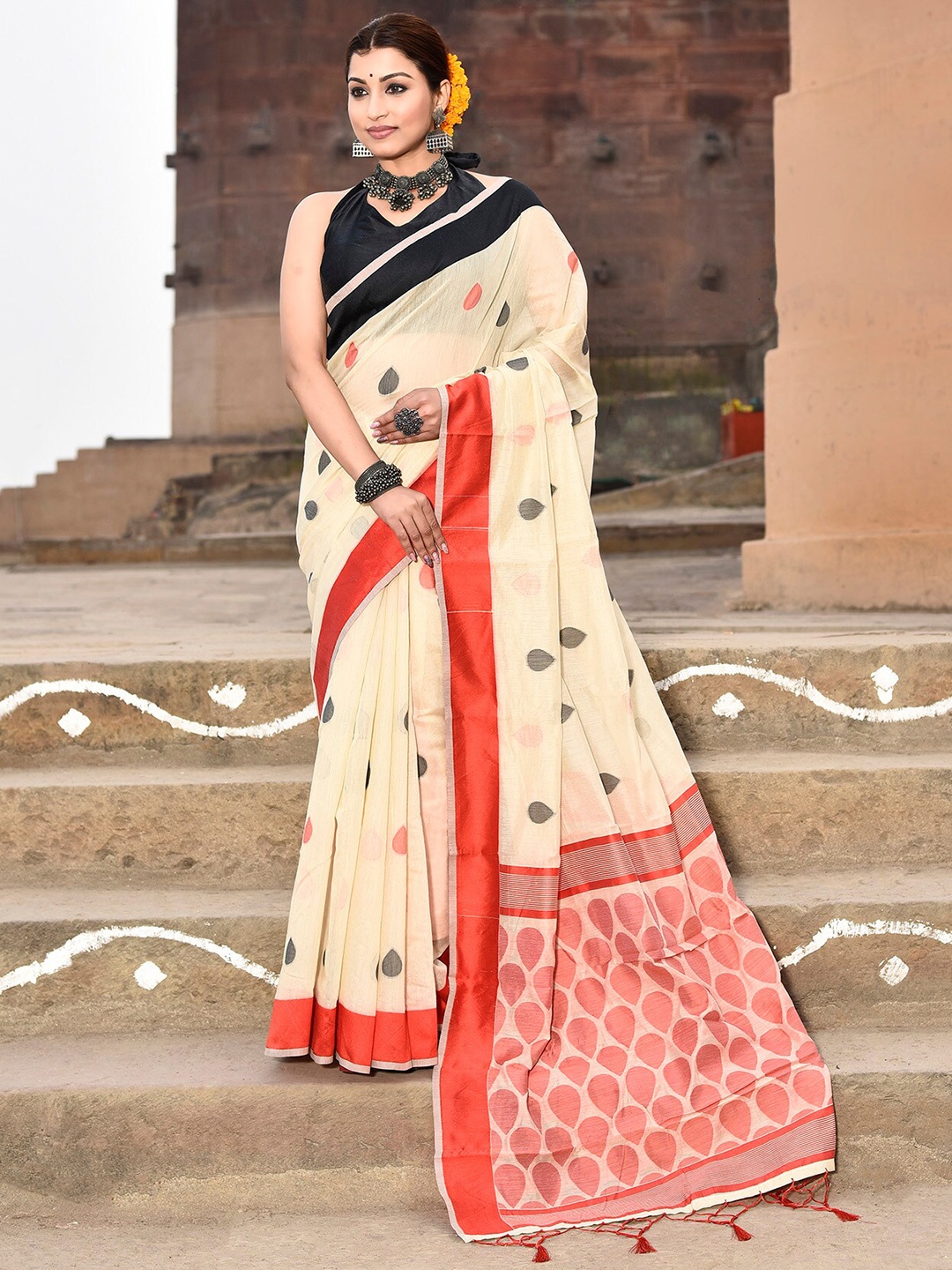 

elora Ethnic Motifs Pure Cotton Bhagalpuri Saree, Cream