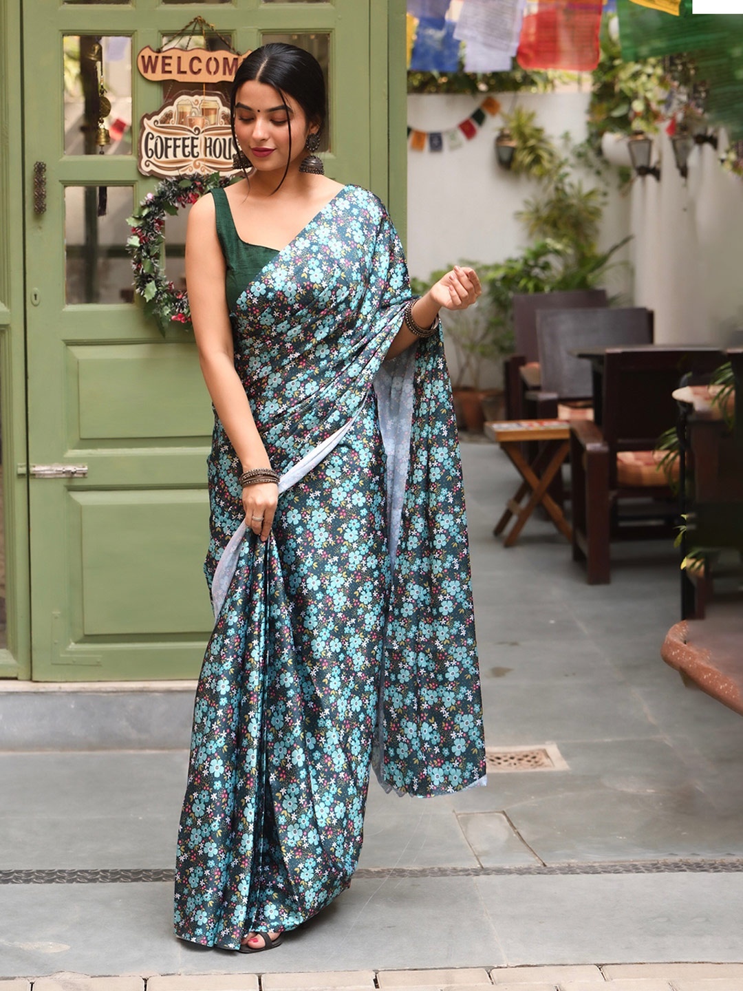 

VEECHIS Floral Printed Satin Saree, Teal