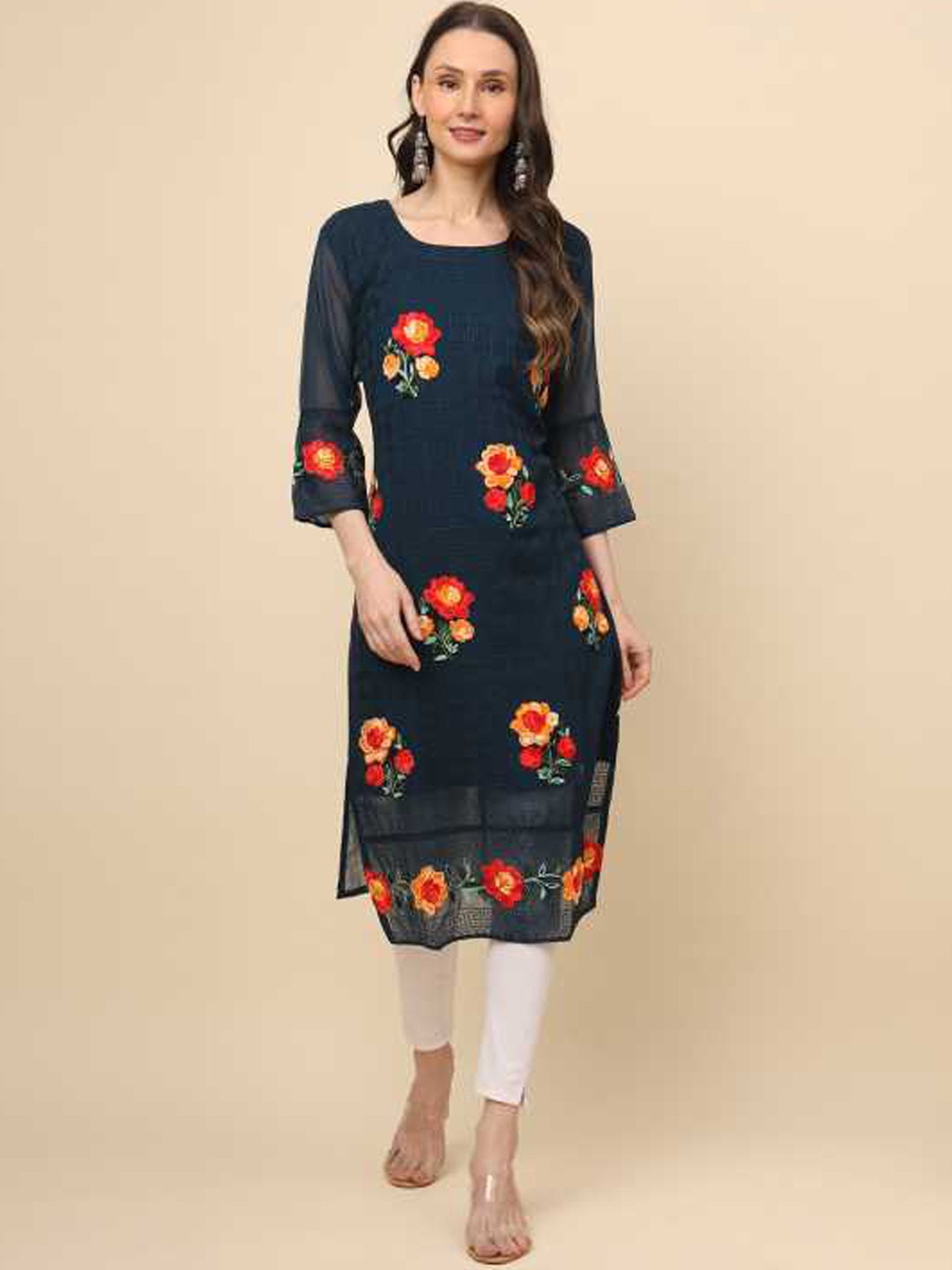 

VAIRAGEE Floral Embroidered Round Neck Kurta, Teal