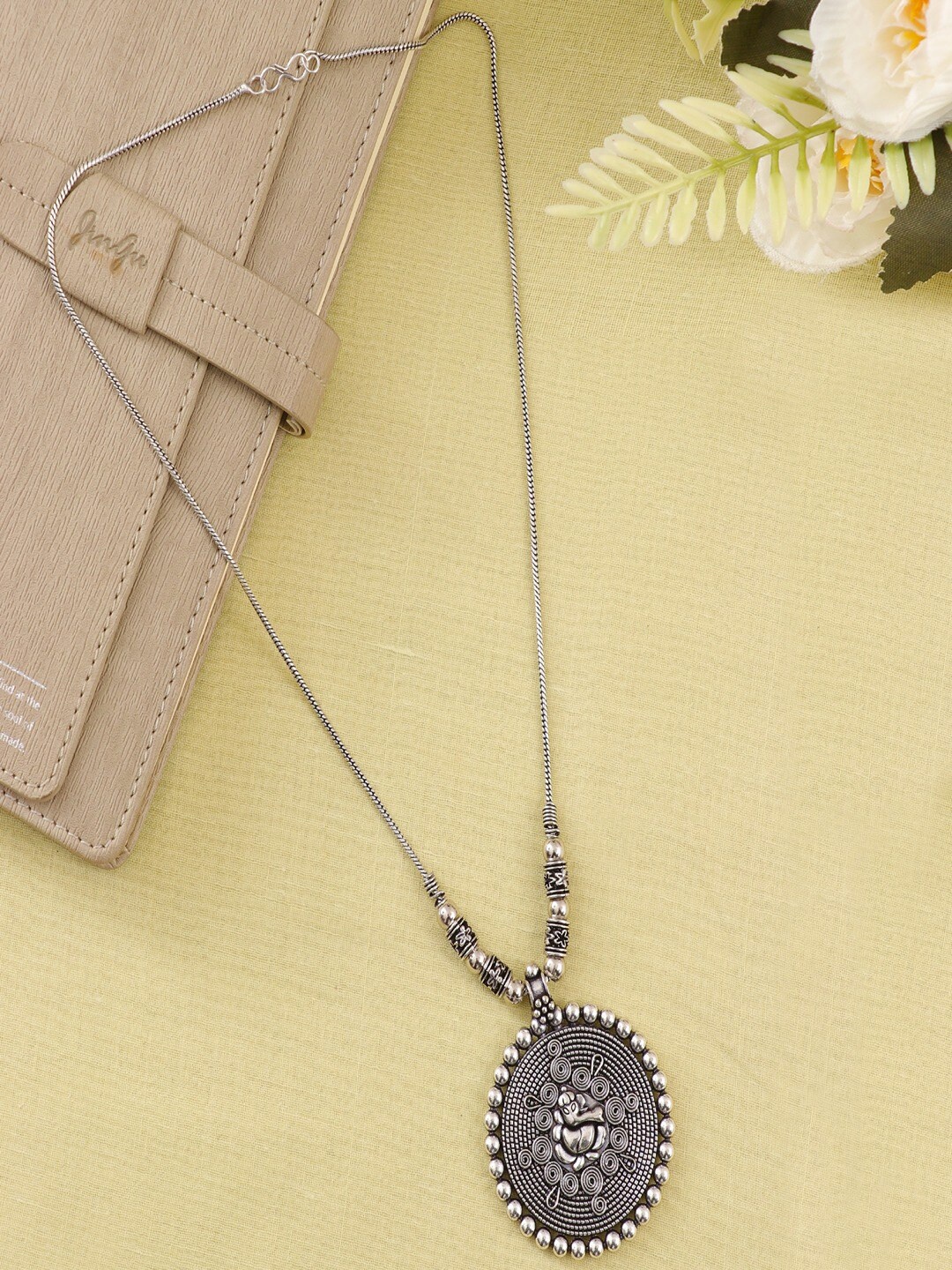 

UNIVERSITY TRENDZ Silver-Plated Oxidised Necklace