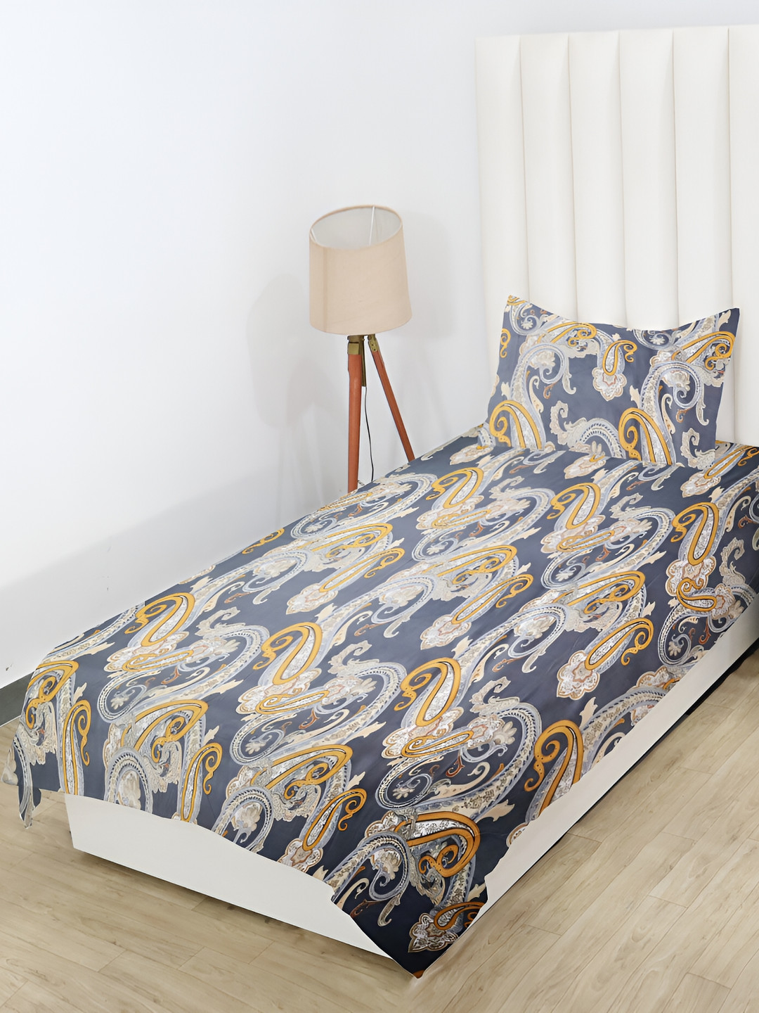 

RD TREND Brown Floral 210 TC Cotton Single Bedsheet with Pillow Covers