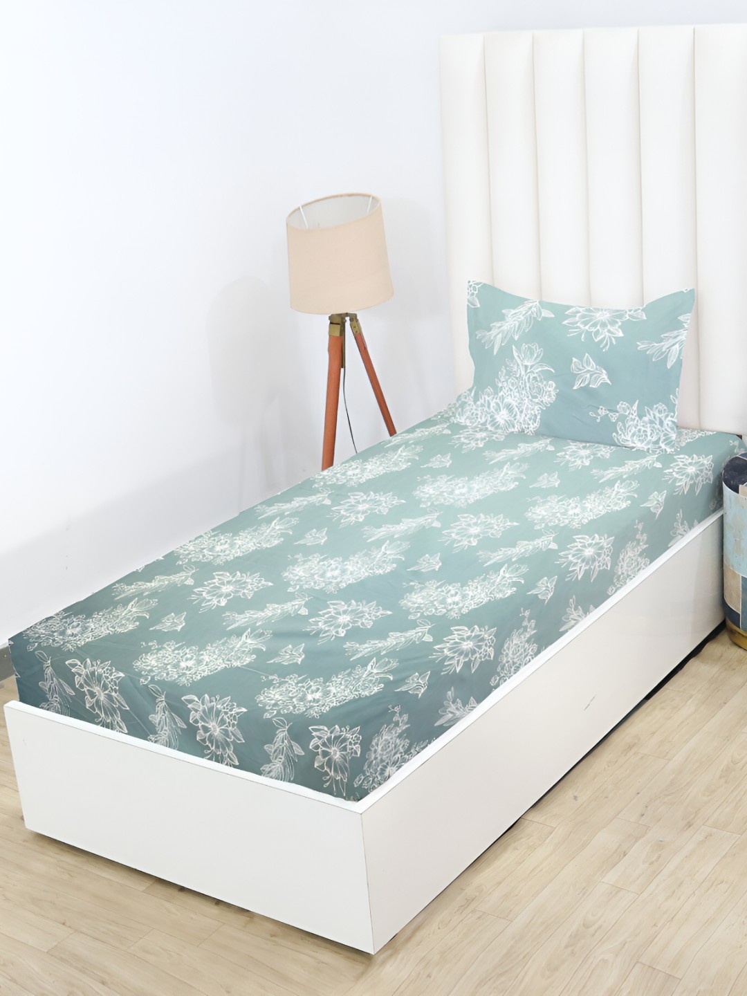 

RD TREND Blue Floral 210 TC Cotton Single Fitted Bedsheet with 1 Pillow Covers
