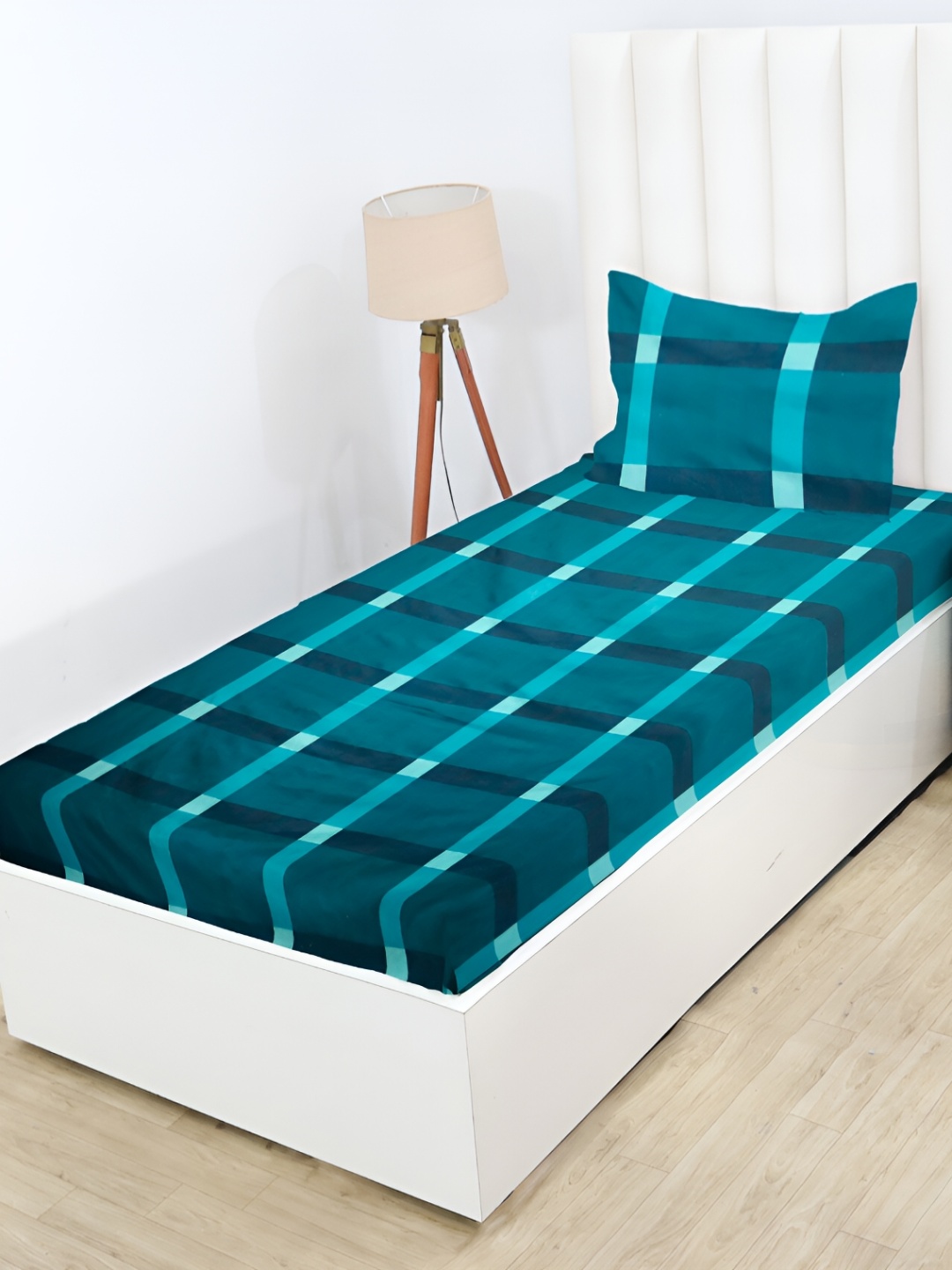 

RD TREND Green & White Printed Cotton Fitted 210 TC Single Bedsheet With 1 Pillow Cover