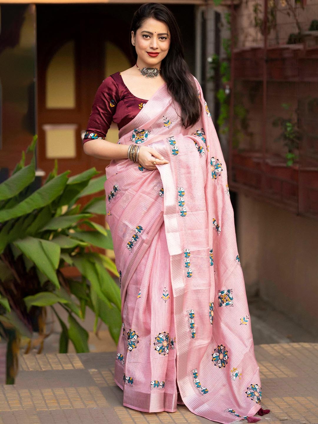 

Mitera Ethnic Motifs Embroidered Saree, Pink