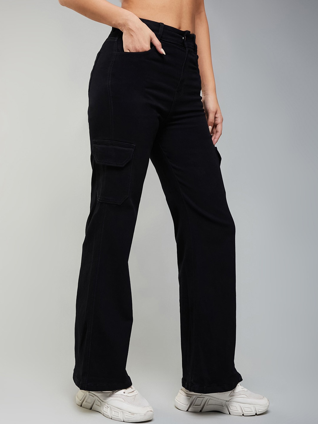 

DOLCE CRUDO Women Wide Leg High-Rise Clean Look Stretchable Jeans, Black