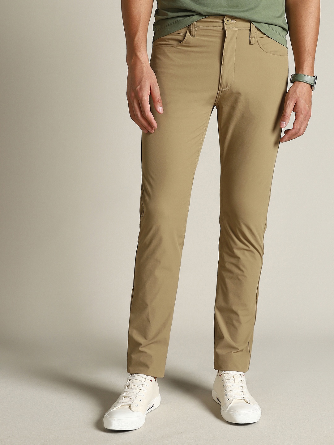 

Dockers Men Mid Rise Slim Fit Trousers, Beige