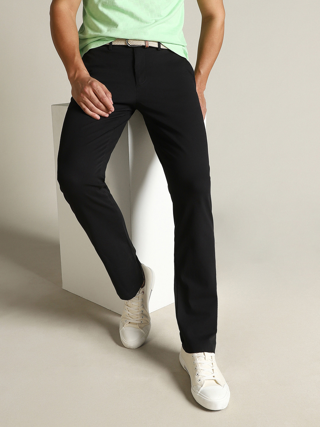 

Dockers Men Mid Rise Slim Fit Trousers, Black
