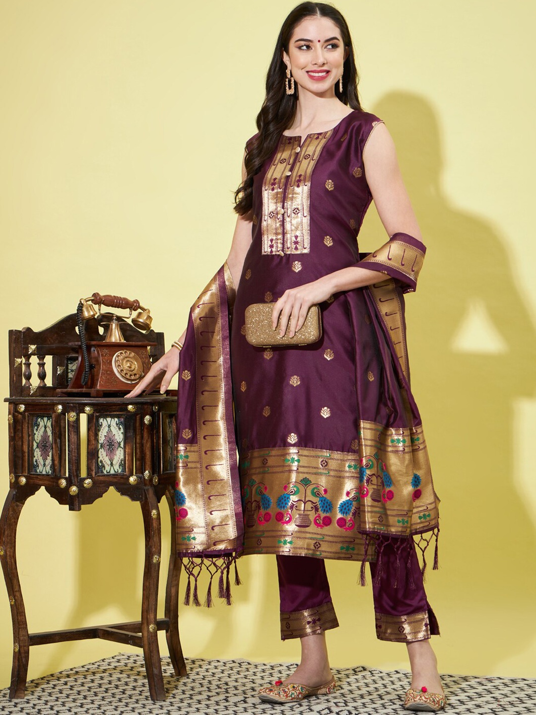 

VredeVogel Ethnic Motifs Woven Design Kurta With Trousers & Dupatta, Purple