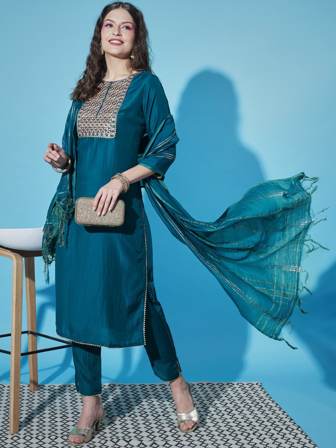 

VredeVogel Ethnic Motifs Embroidered Straight Kurta with Trousers & Dupatta, Teal