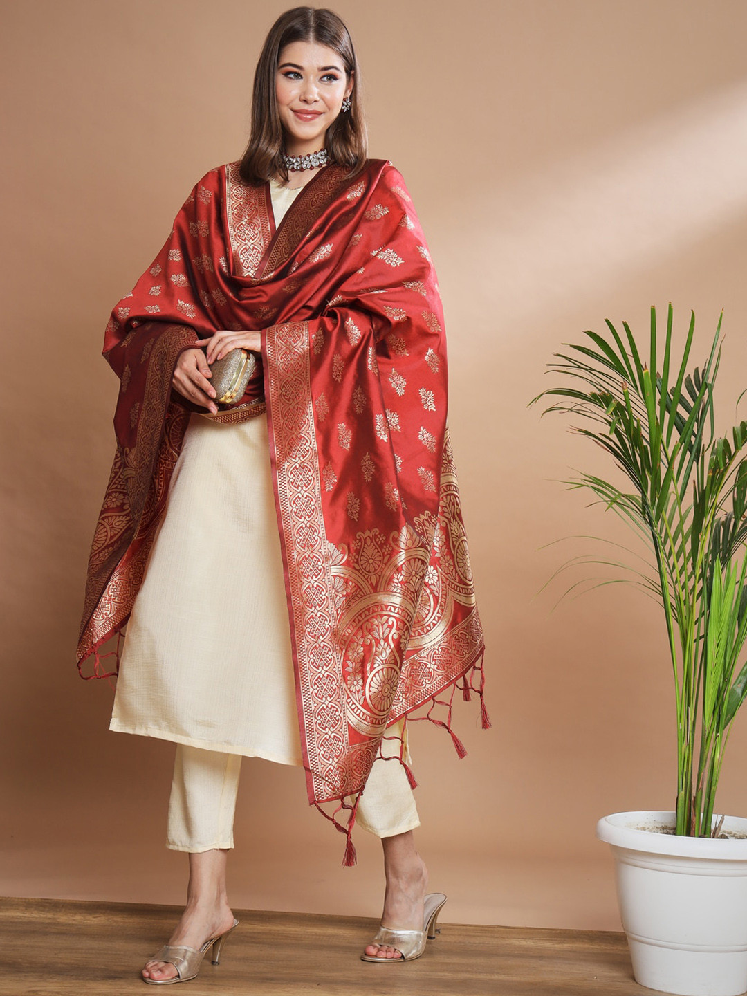 

VredeVogel Round Neck Straight Kurta with Trousers & With Dupatta, Cream