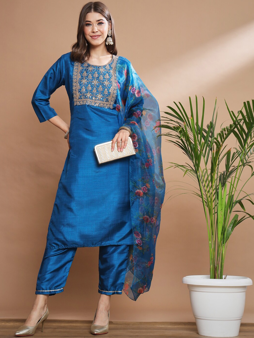 

VredeVogel Floral Yoke Design Thread Work Kurta with Trousers & With Dupatta, Teal