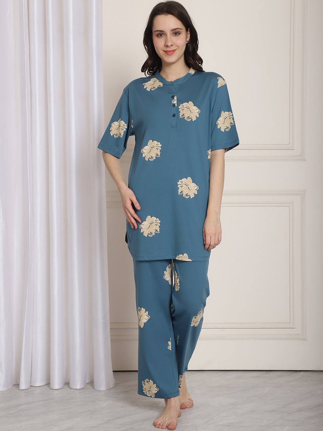 

Kanvin Floral Printed Pure Cotton Night suit, Blue