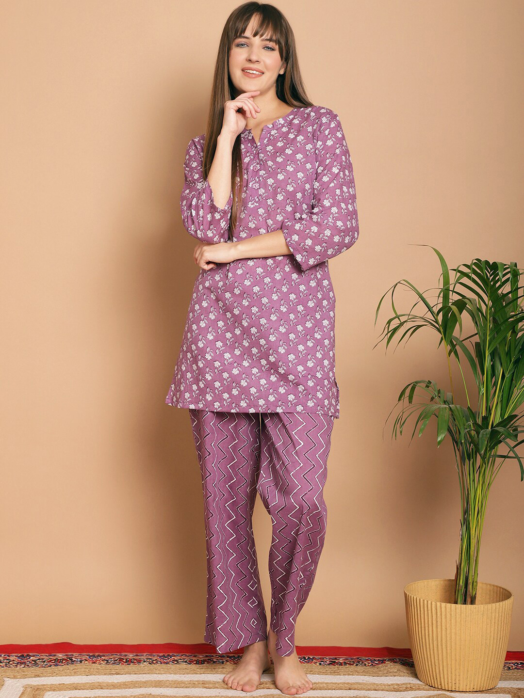 

Kanvin Floral Printed Pure Cotton Night suit, Pink