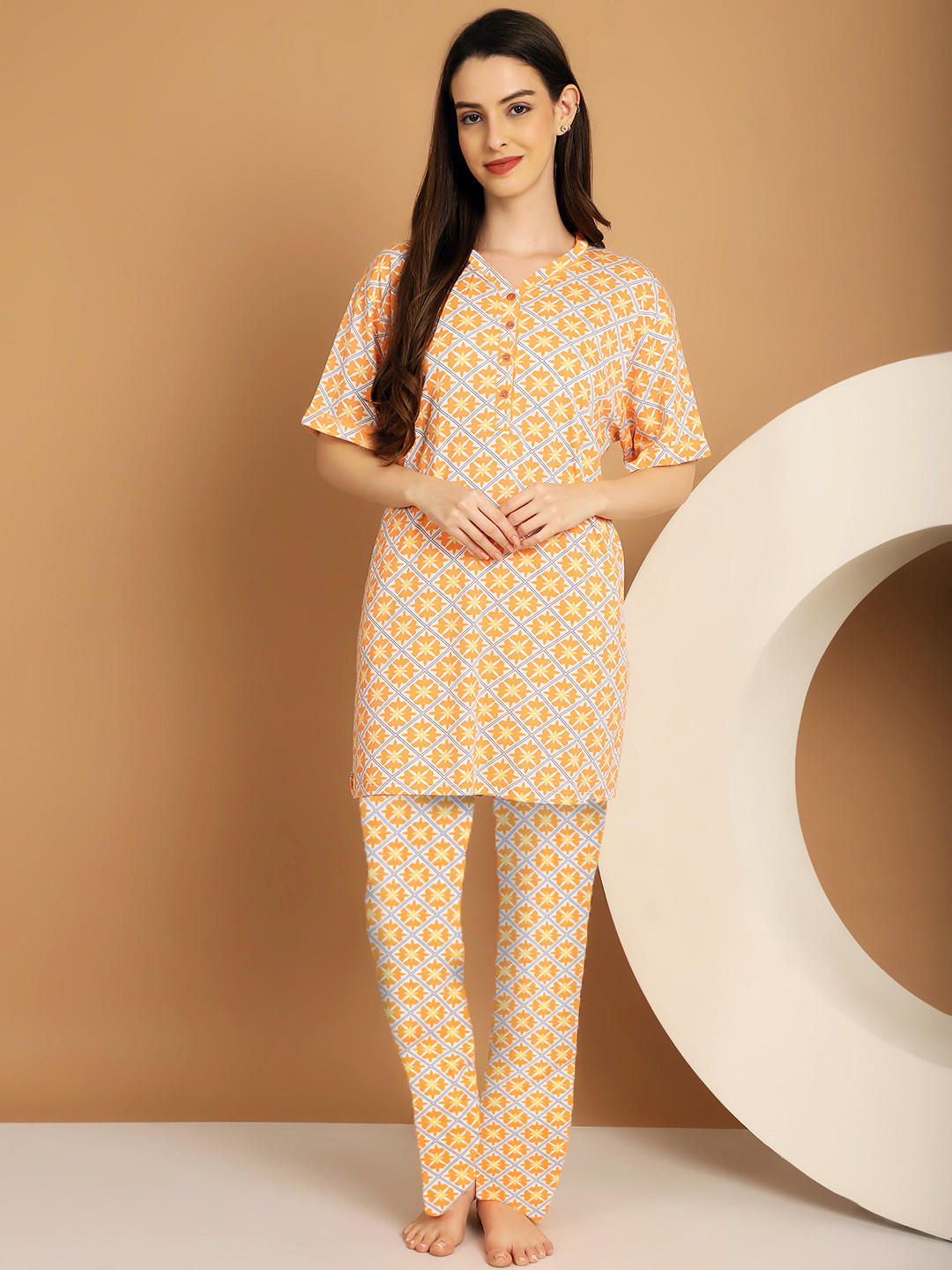 

Kanvin Geometric Printed Night Suit, Orange