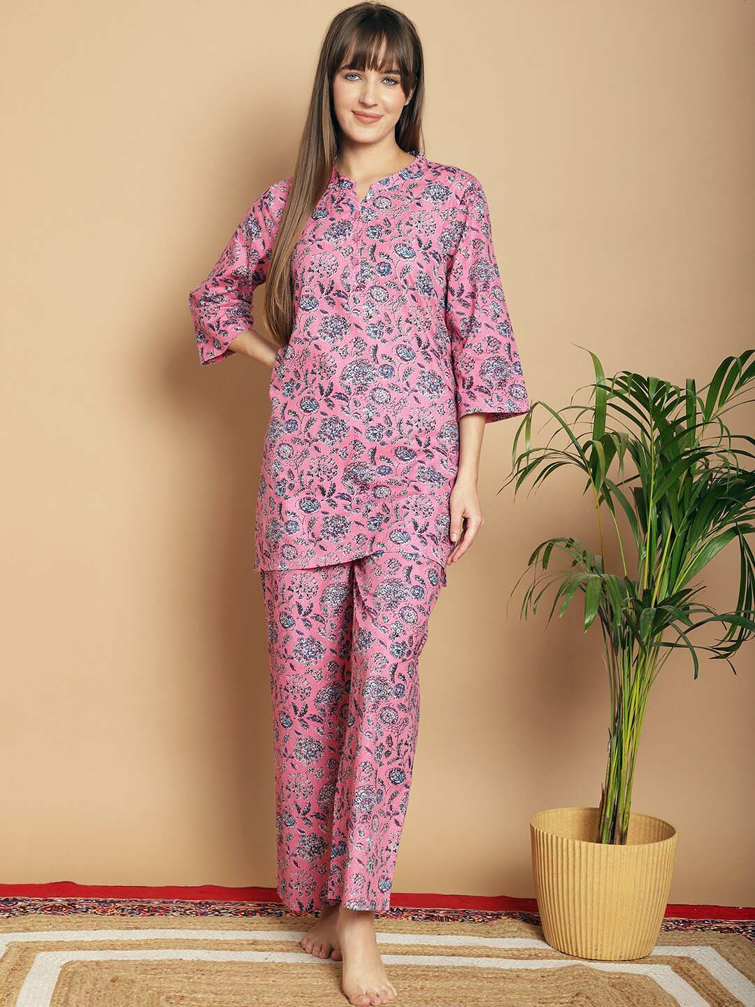

Kanvin Floral Printed Mandarin Collar Pure Cotton Kurti With Pyjamas, Pink