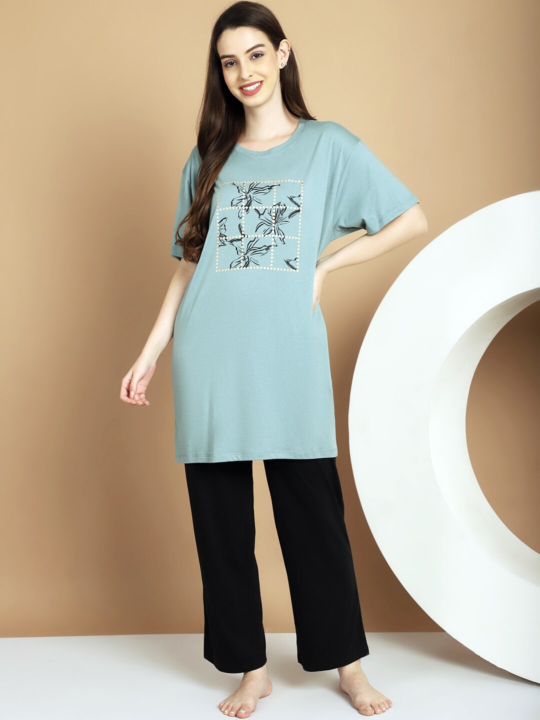 

Kanvin Abstract Printed Modal Night suit, Blue