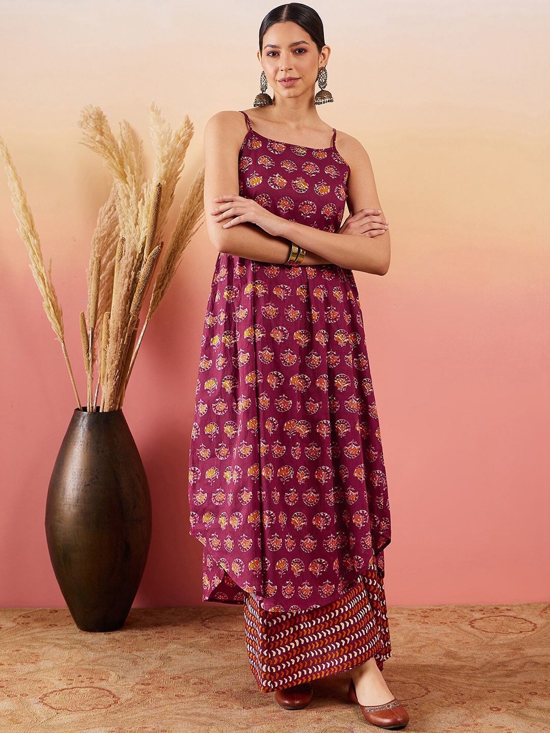 

InWeave Floral Printed Regular Pure Cotton Kurta With Palazzos, Burgundy