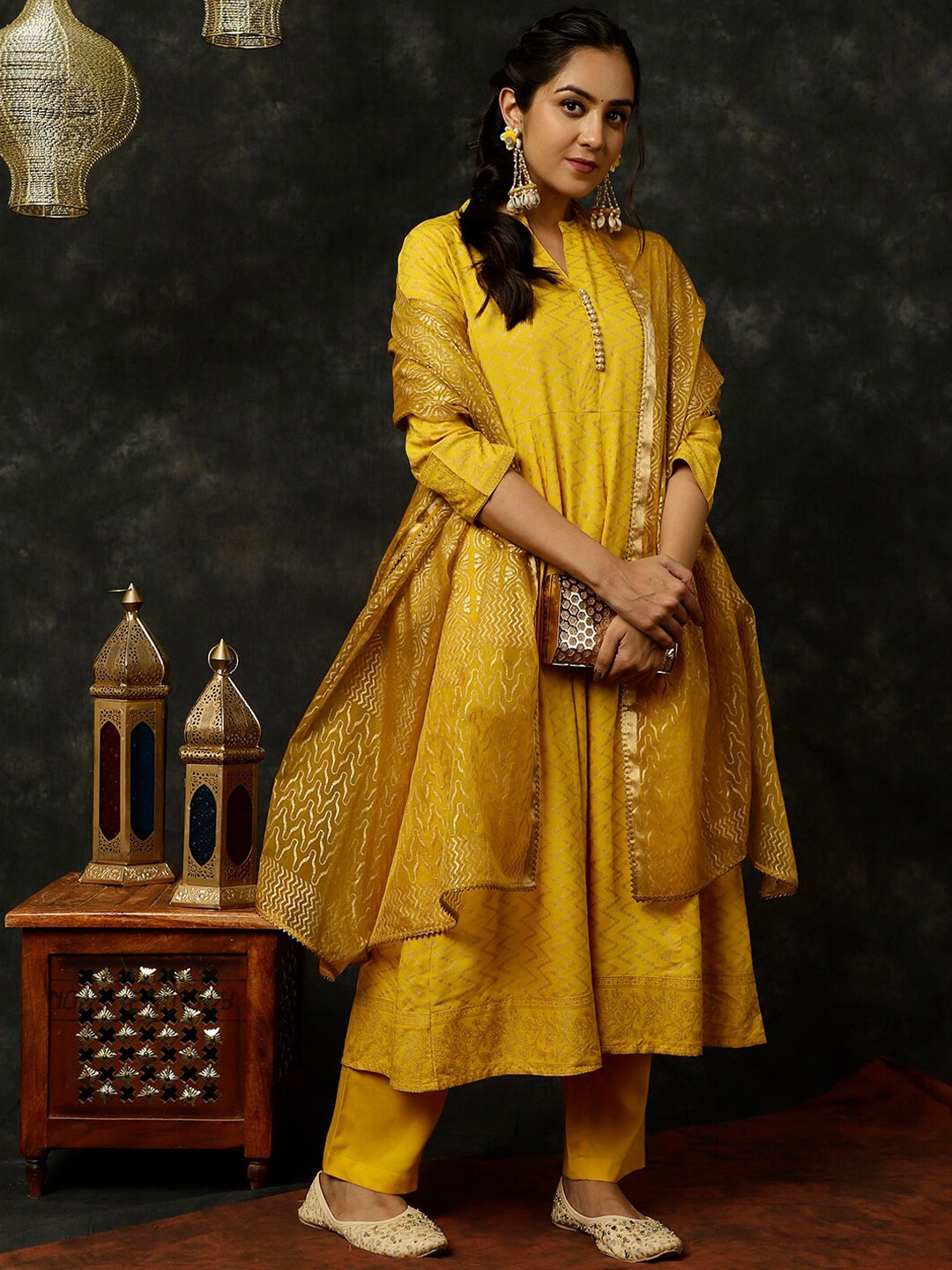 

Jaipur Kurti Chevron Printed Regular Kurta With Trousers & Dupatta, Mustard