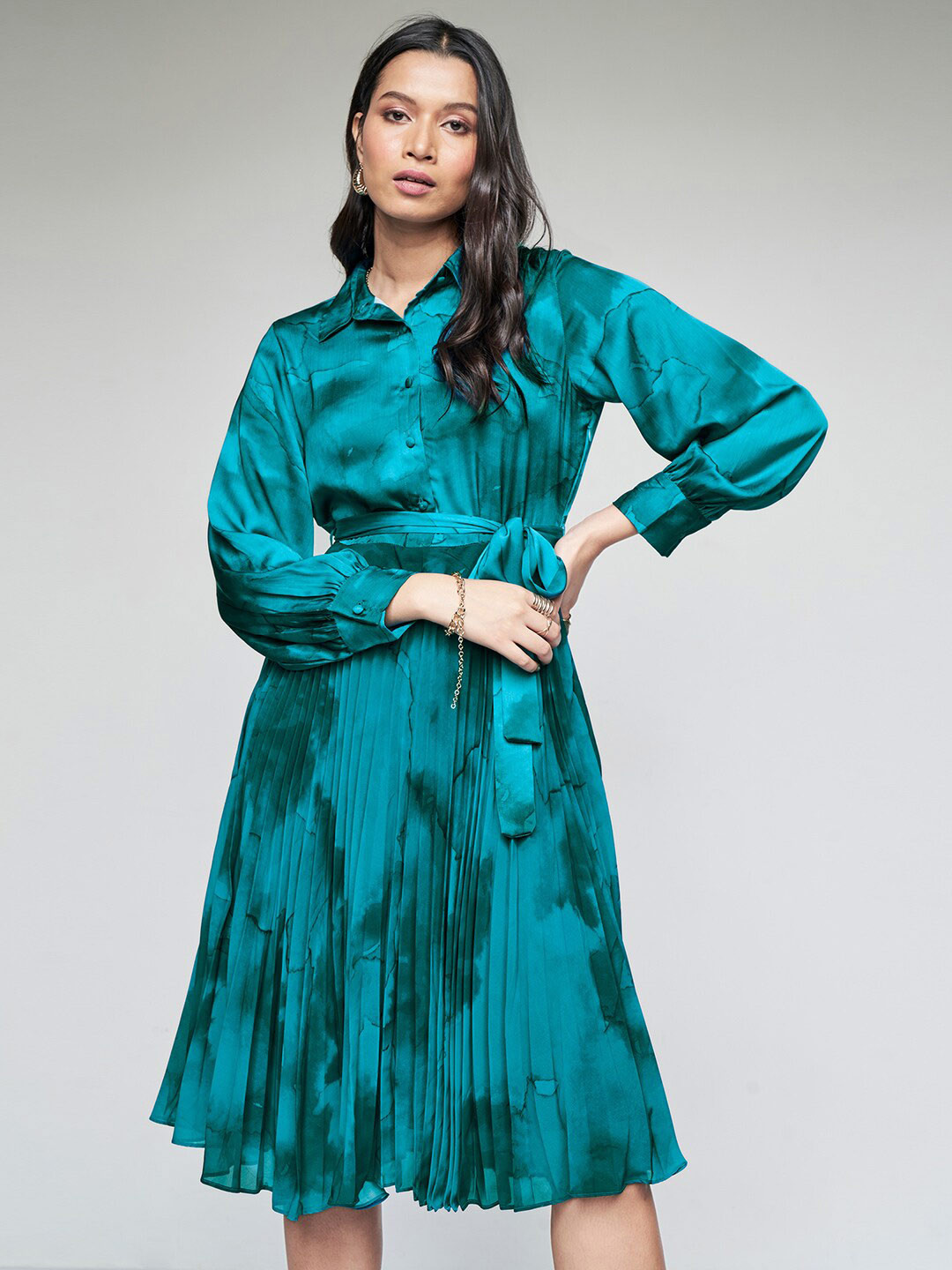

AND Tie & Dye Dyed Accordion Pleated Belted Shirt Dress, Sea green