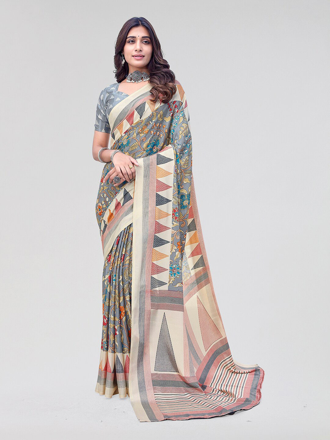 

Yashika Floral Printed Saree, Grey