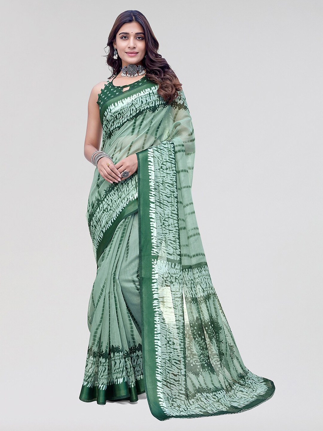

Yashika Abstract Printed Linen Saree, Green