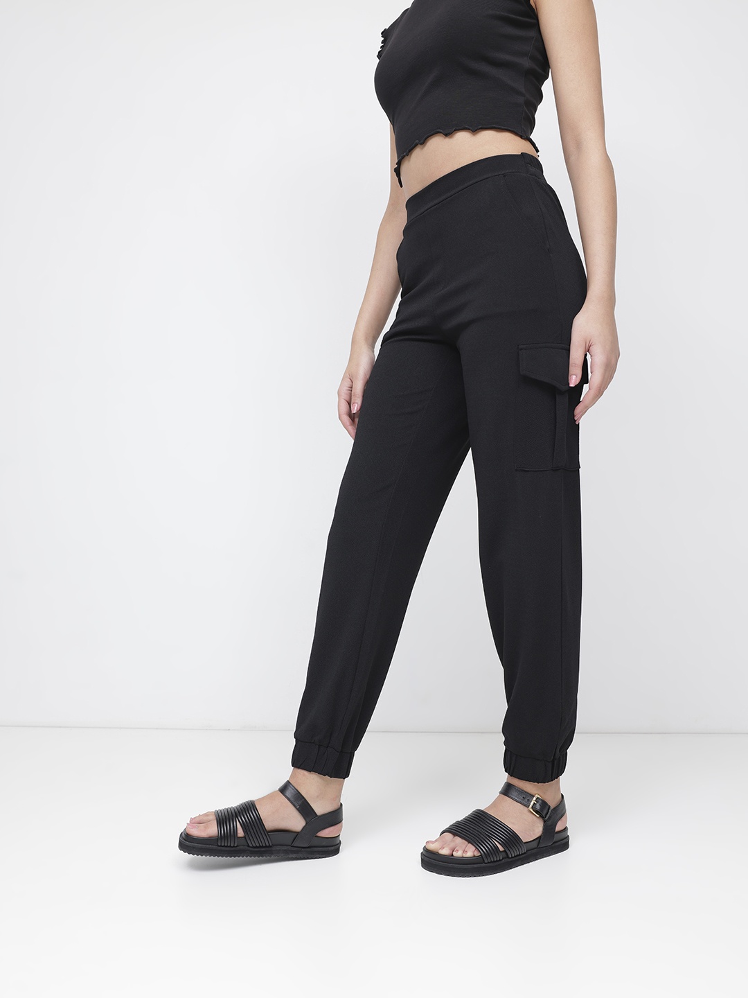 

DressBerry Women Utilitarian Chic Joggers, Black