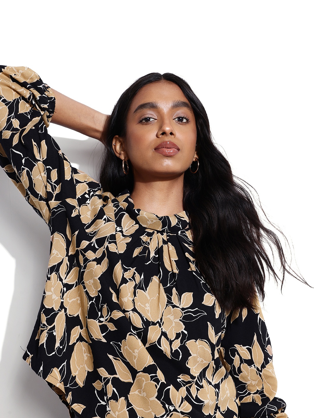 

DressBerry Floral Full Bloom Roll-Up High Neck Top, Black
