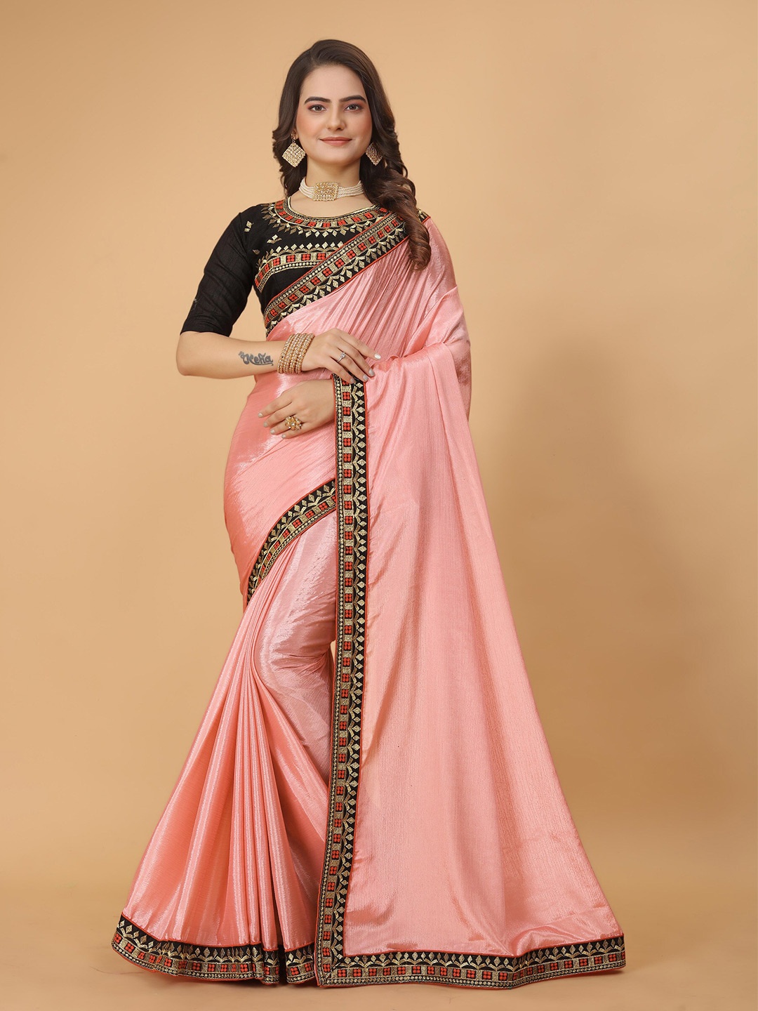 

DRIZOMIZ Embroidered Kasavu Saree, Pink