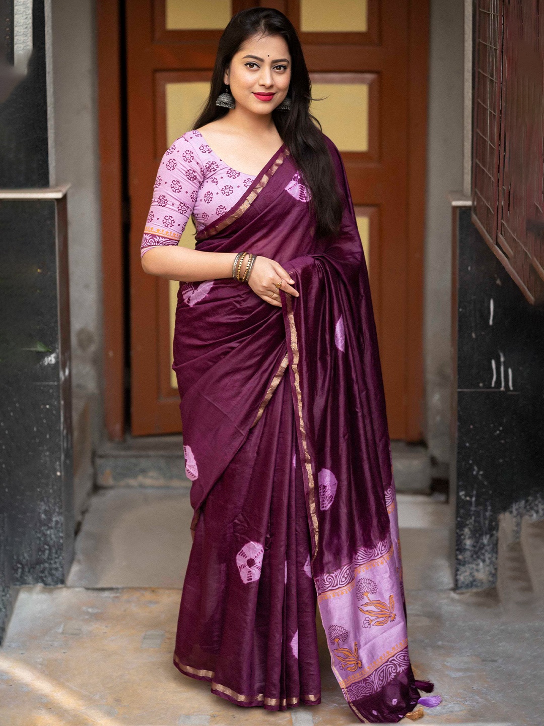 

Mitera Tie and Dye Zari Block Print Saree, Purple