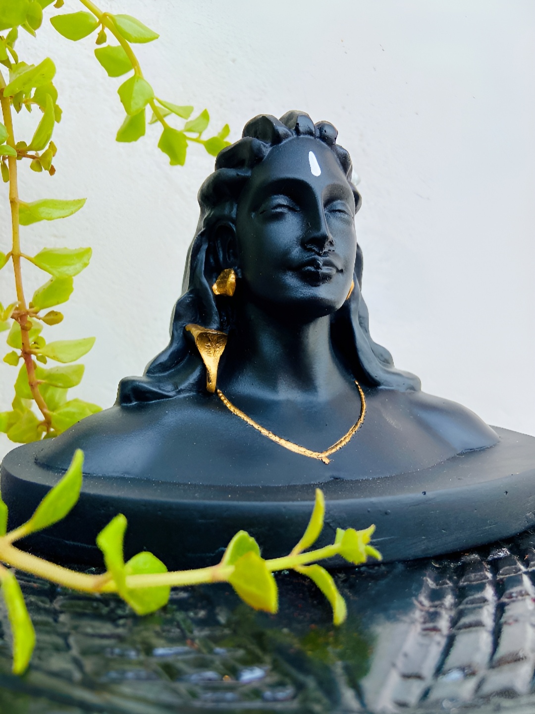 

Navyaksh Black Religious Idol Showpiece