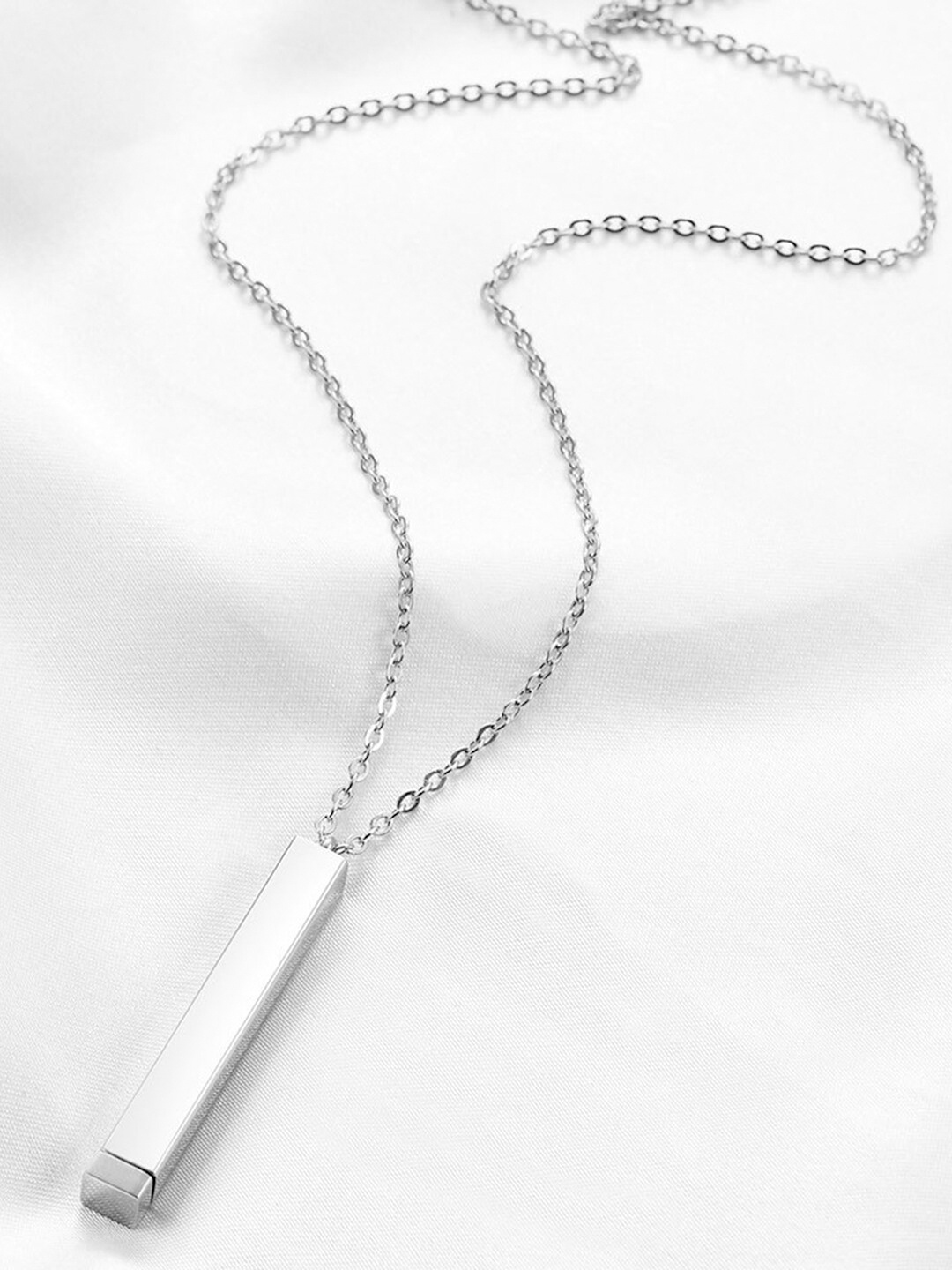 

Peora Unisex Silver-Plated Necklace