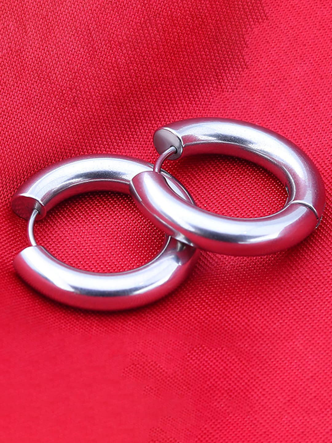 

Peora Men Silver-Plated Circular Hoop Earrings