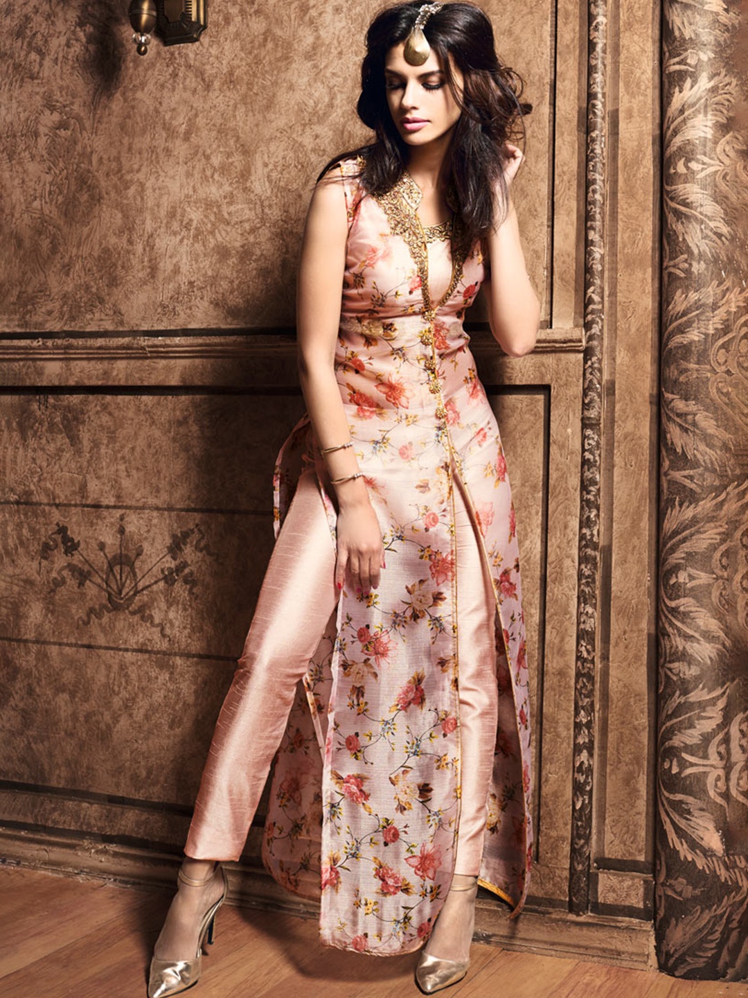 

Chandbaali Floral Printed Embroidered Organza Semi-Stitched Dress Material, Peach