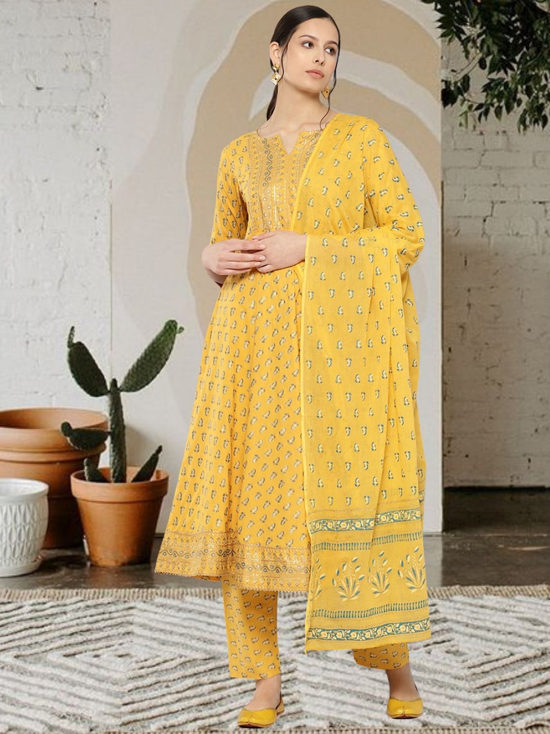 

Nayo Floral Printed Pure Cotton Anarkali Kurta With Trousers & Dupatta, Yellow