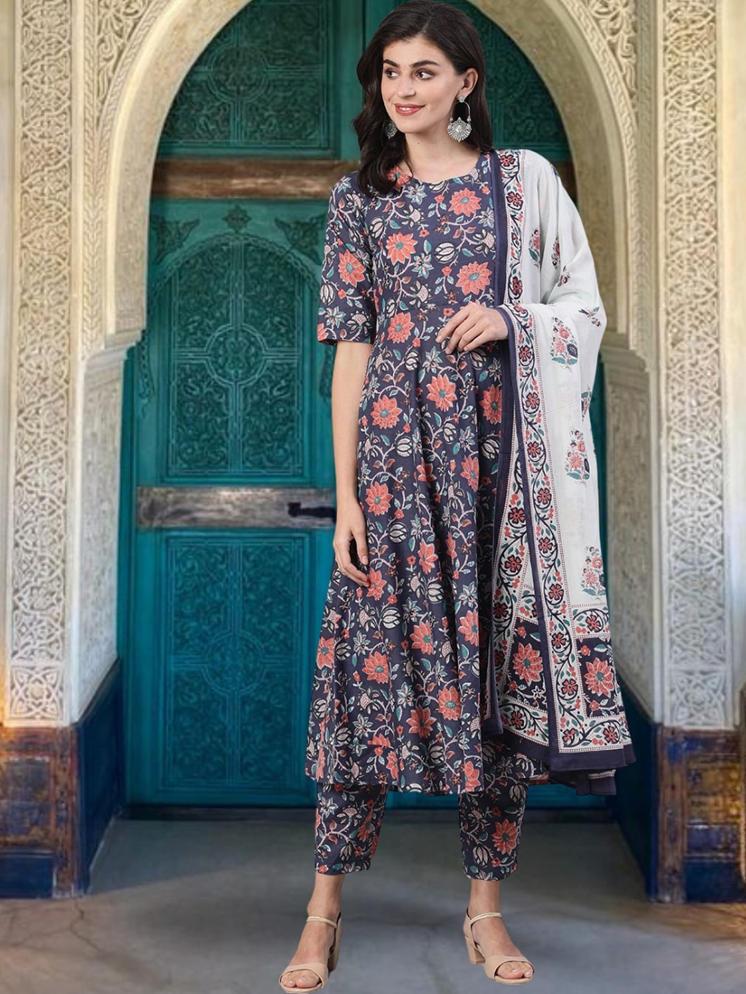 

Nayo Floral Printed Regular Pure Cotton Kurta With Trousers & Dupatta, Blue