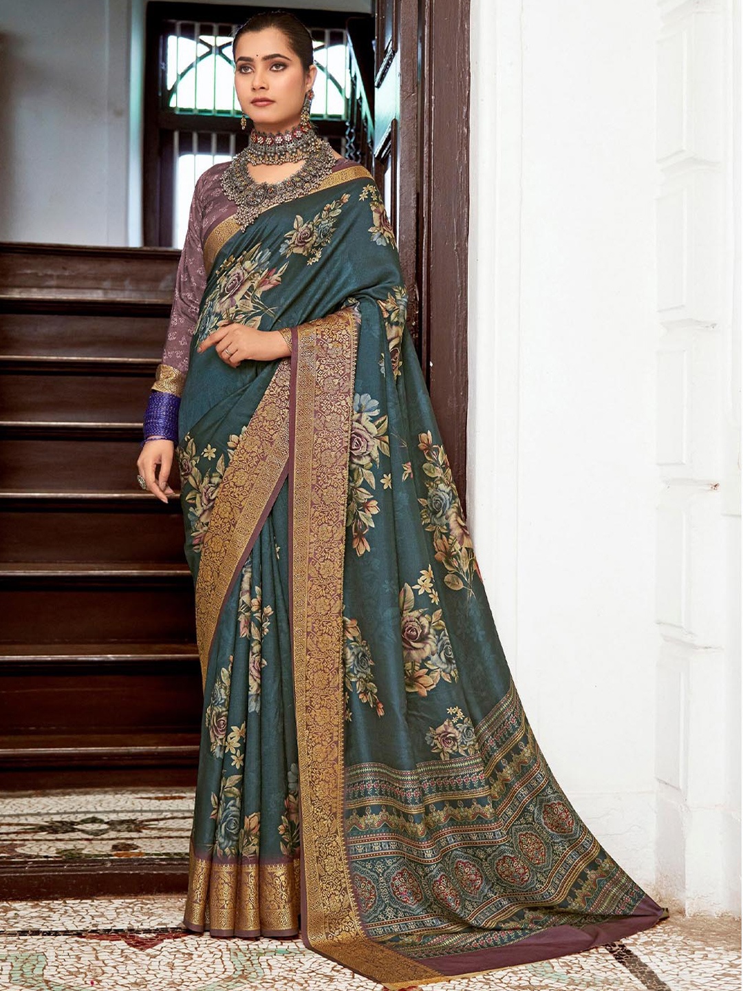 

TIRA Floral Printed Zari Saree, Green