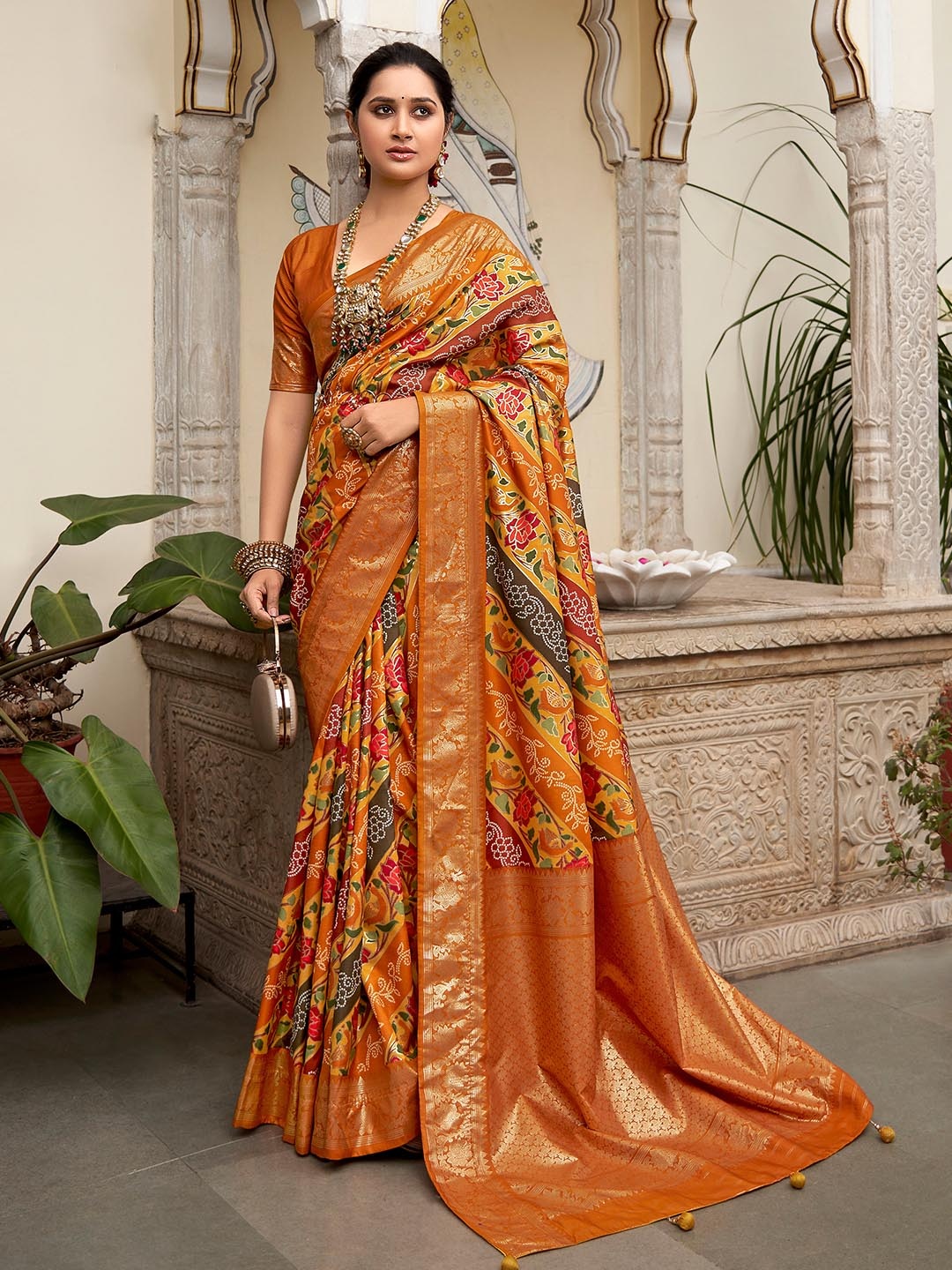 

TIRA Floral Printed Zari Saree, Rust