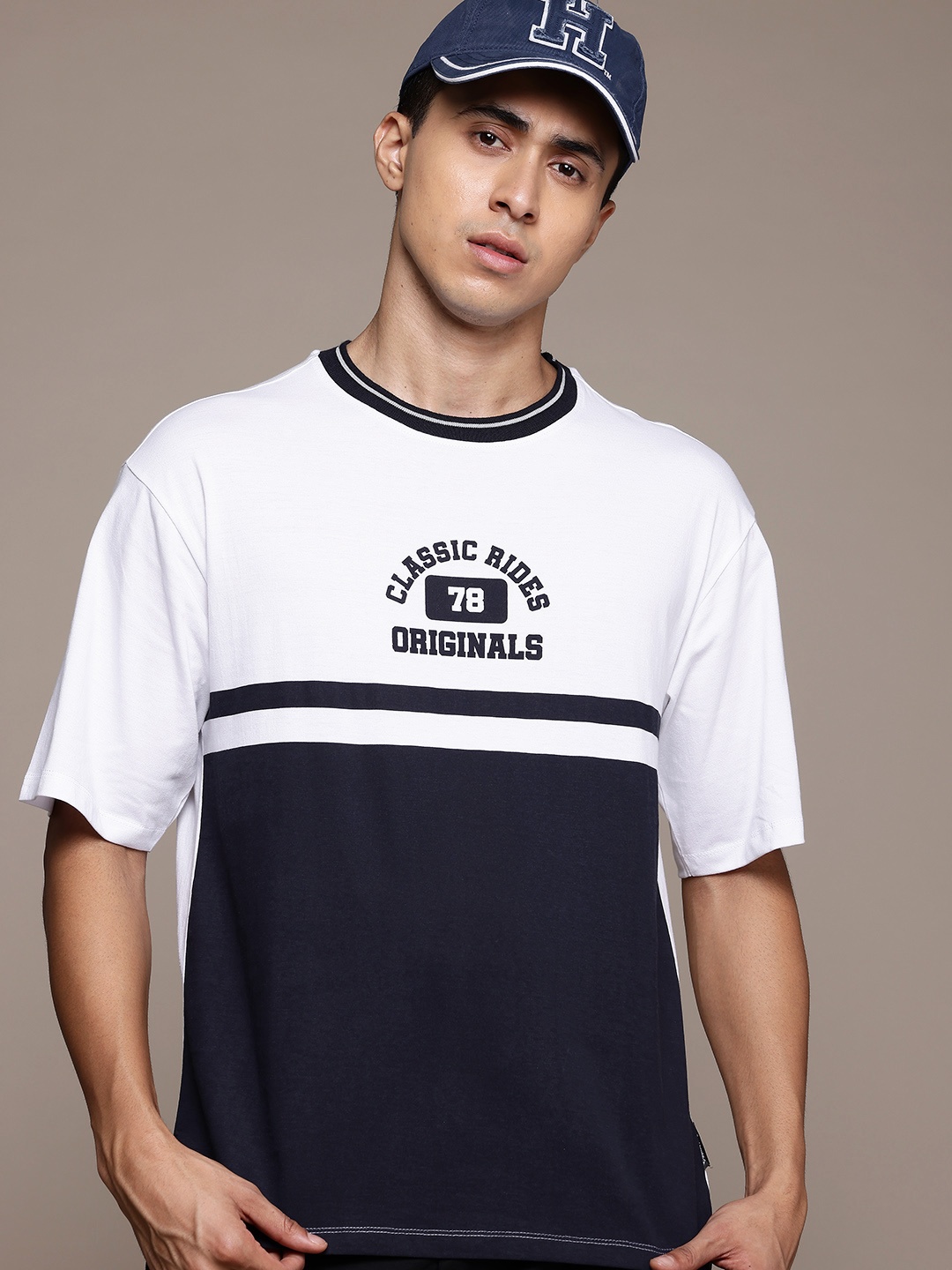 

The Roadster Lifestyle Co Relaxed Fit Pure Cotton T-shirt, Black